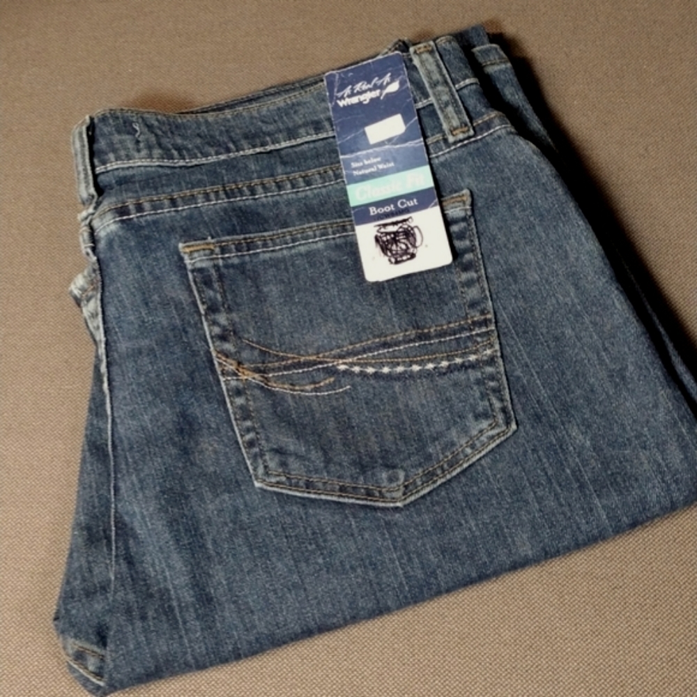 Wrangler Classic Fit bootcut 12x30